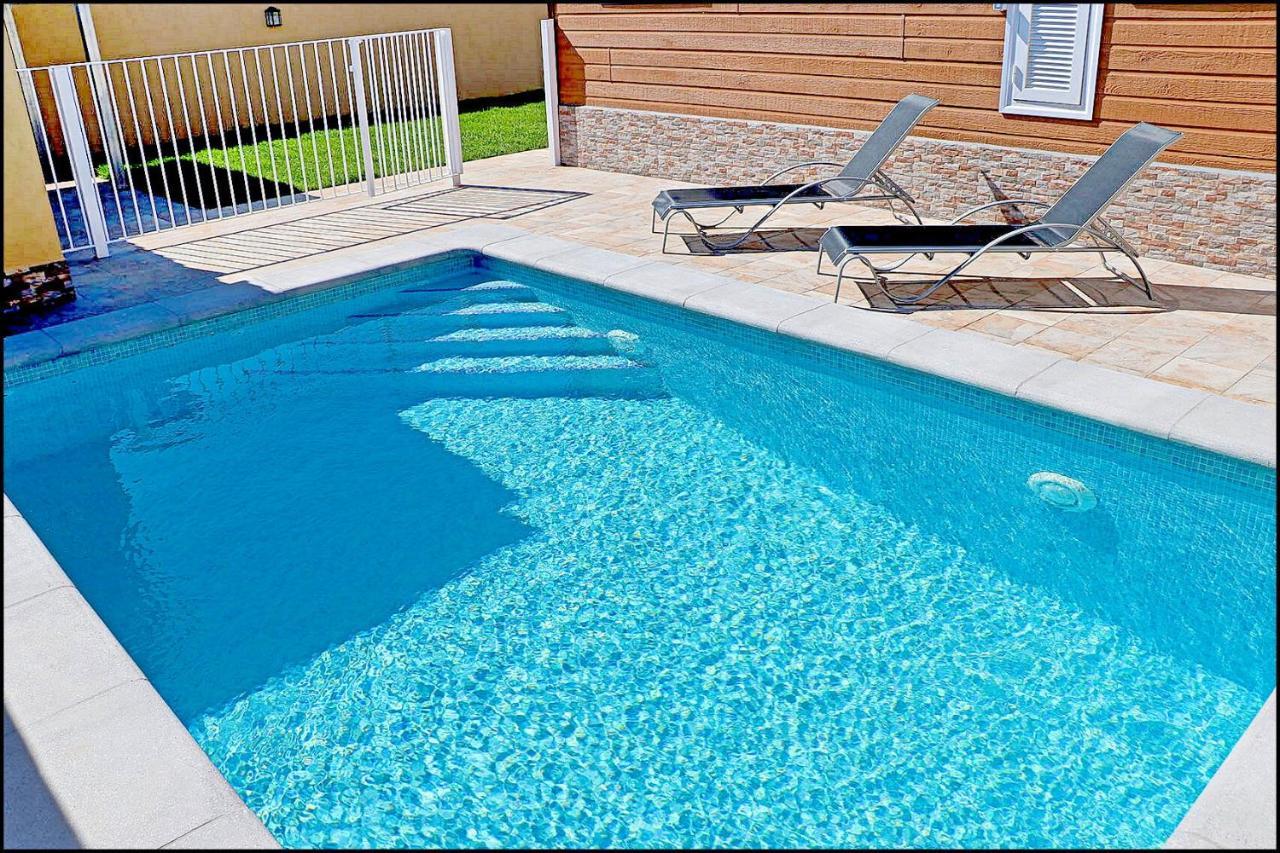 Bungalow Con Piscina Privada 科尼尔-德拉弗龙特拉 外观 照片